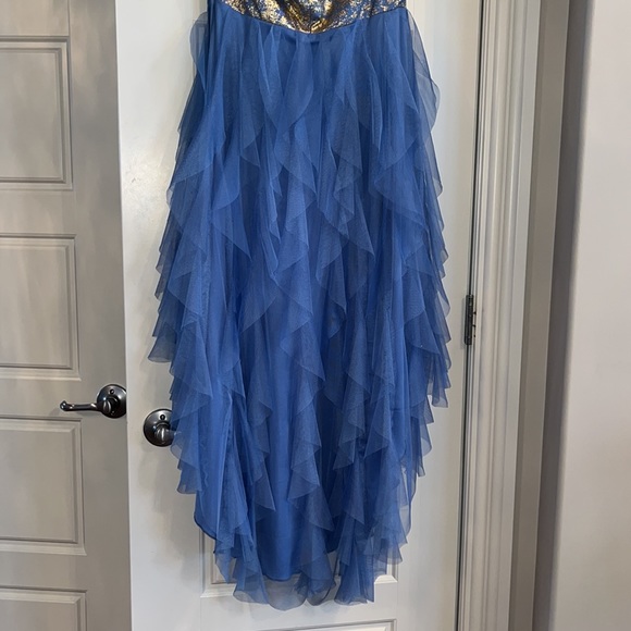 Hi Low Dress - Picture 2 of 9